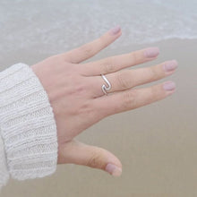 Load image into Gallery viewer, Wave Silver Ring